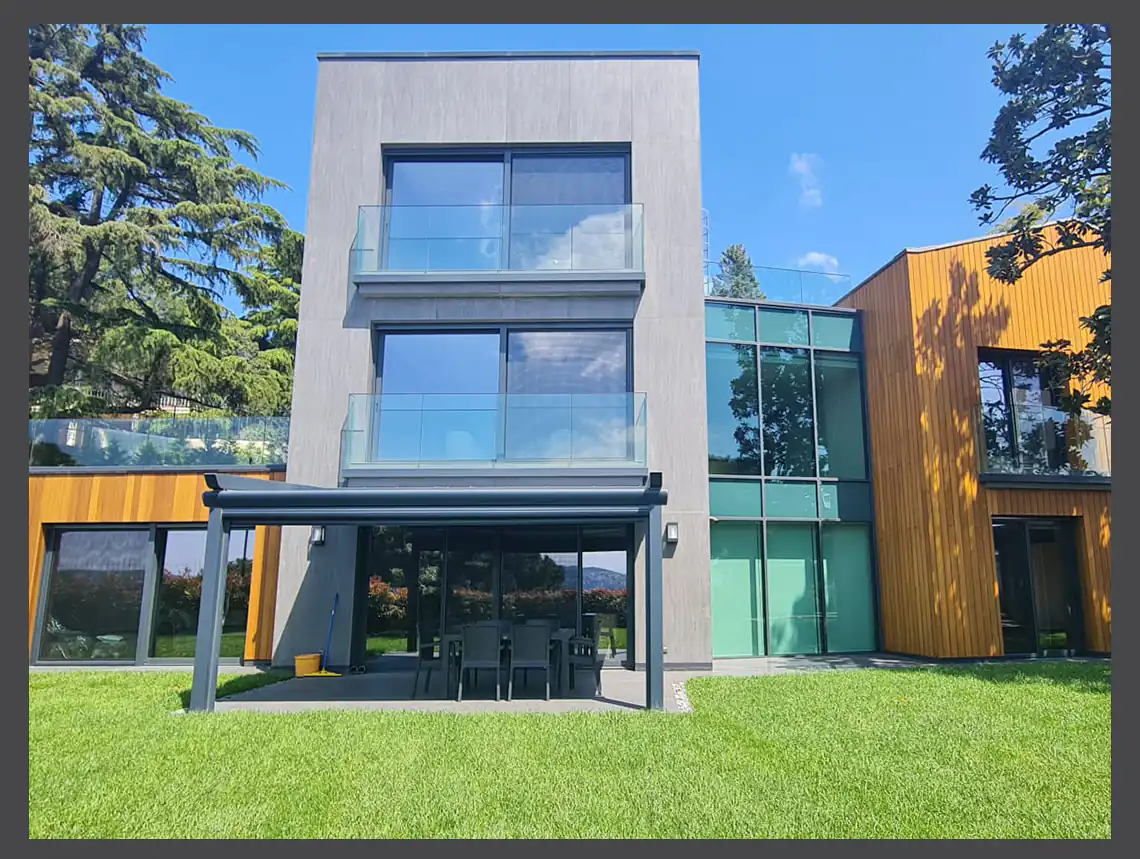 Dragos Private Residence / Maltepe