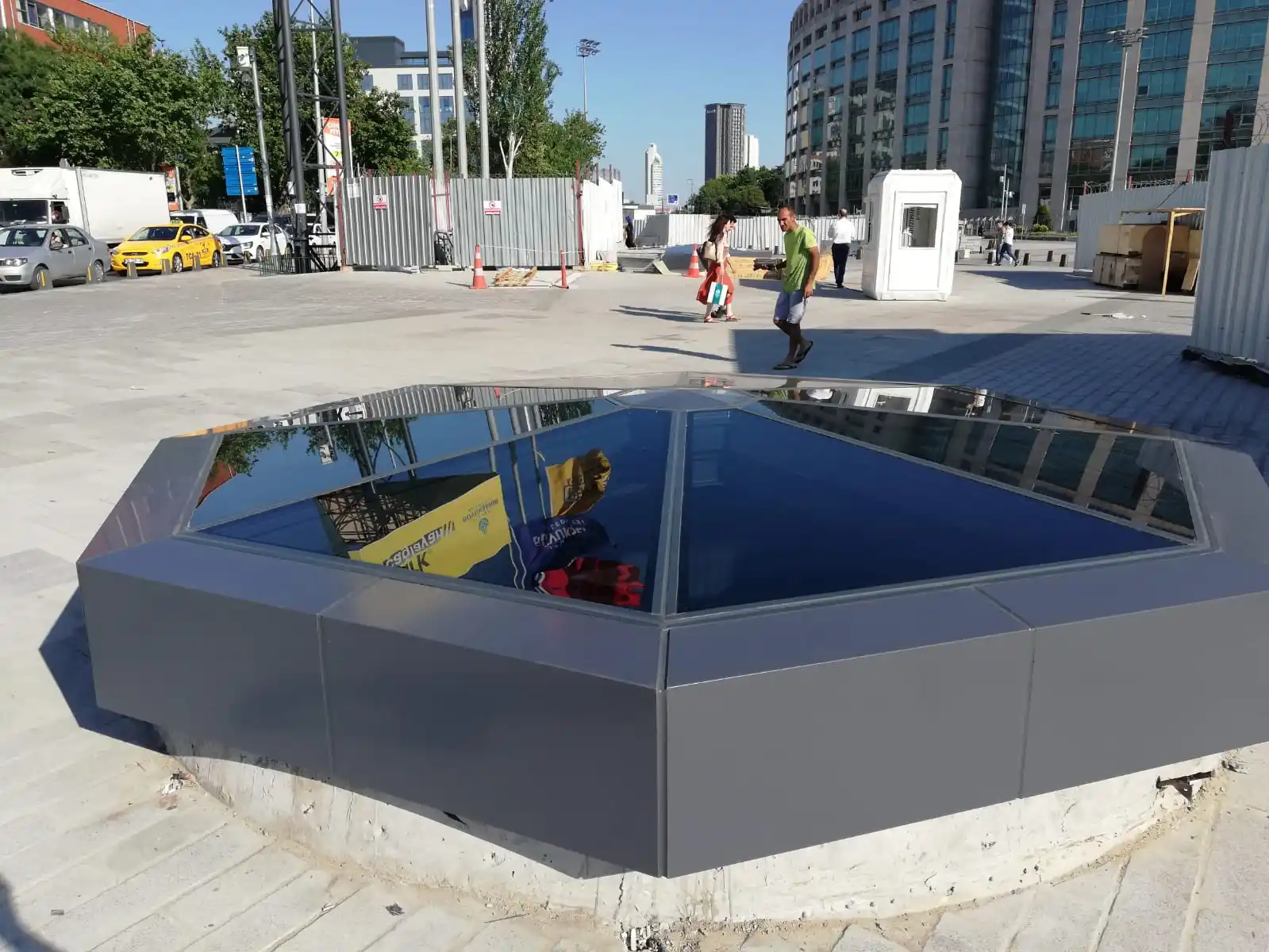 Alarko Kabataş–Mahmutbey Metro Sekizgen Skylight
