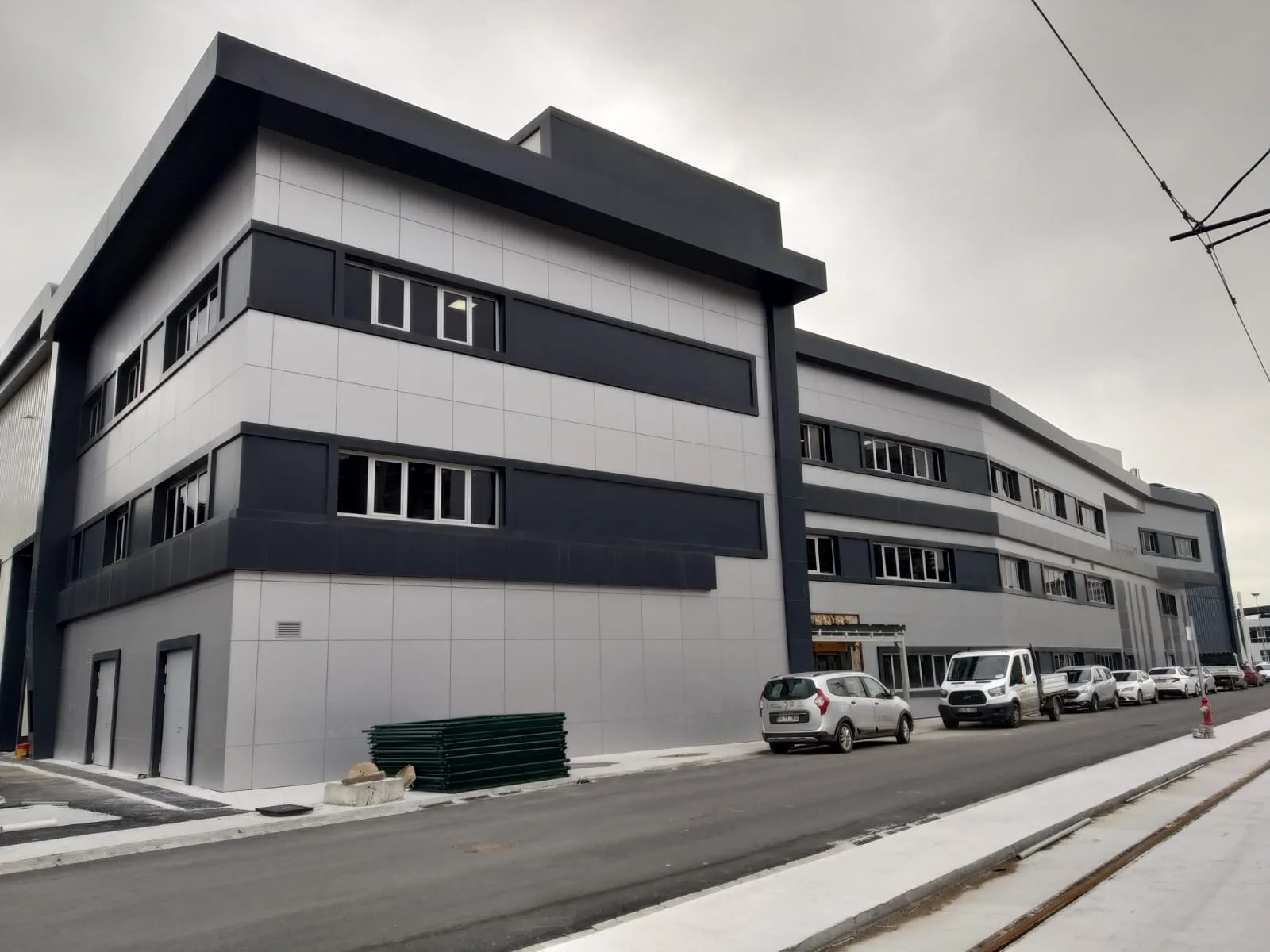 Doğuş Tramvay Ofis Binası – B1 Kompozit Cephe