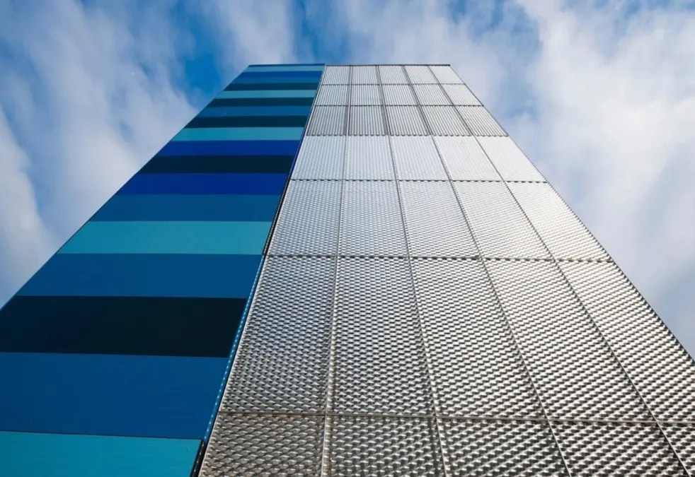 Common Mistakes in Mesh Facades and Correct Application Criteria